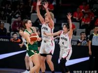 星空体育APP-女篮亚洲杯决赛：澳大利亚半场54-43领先日本，田中心19分