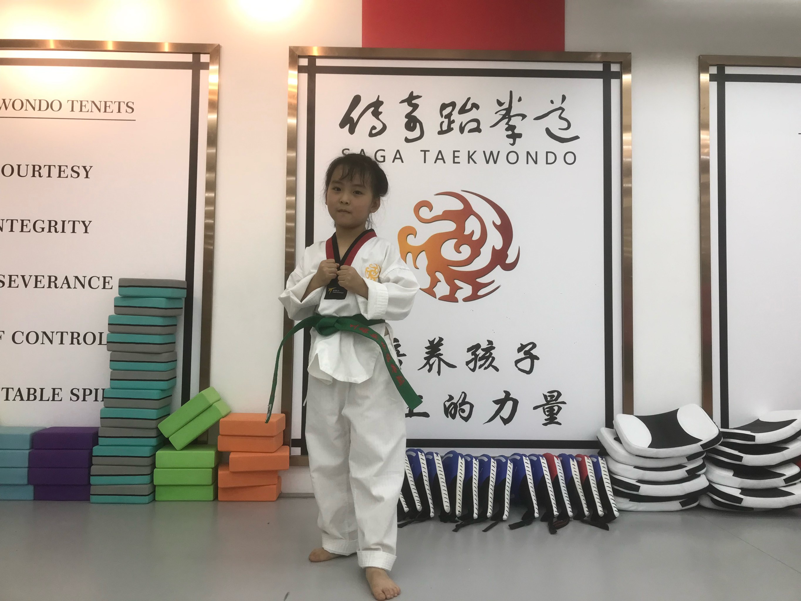步步为营！跆拳道队员奋勇向前