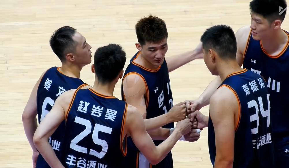 天津狂胜四川男篮，取得赛季中的首胜