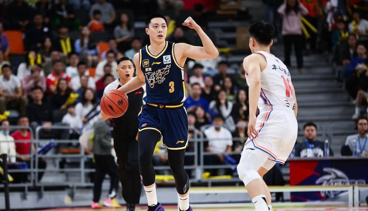 包含广东宏远队遭遇福建队，胜算差距不容小视的词条