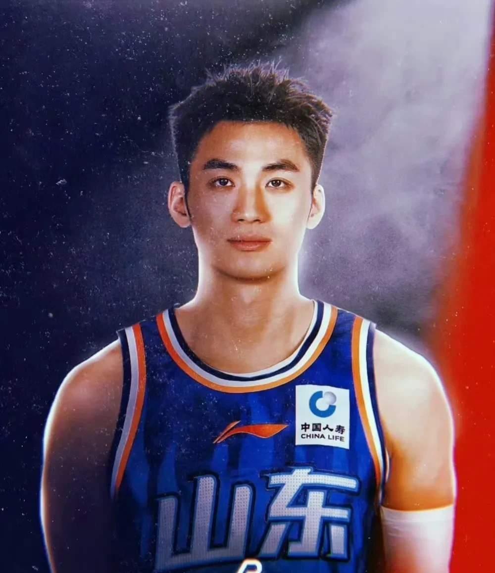 山东男篮备战对抗福建队，全队精神抖擞(山东男篮备战对抗福建队,全队精神抖擞了吗)